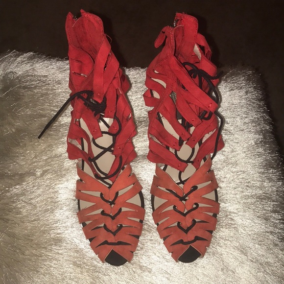 Orange/ Red Pump - Picture 2 of 4